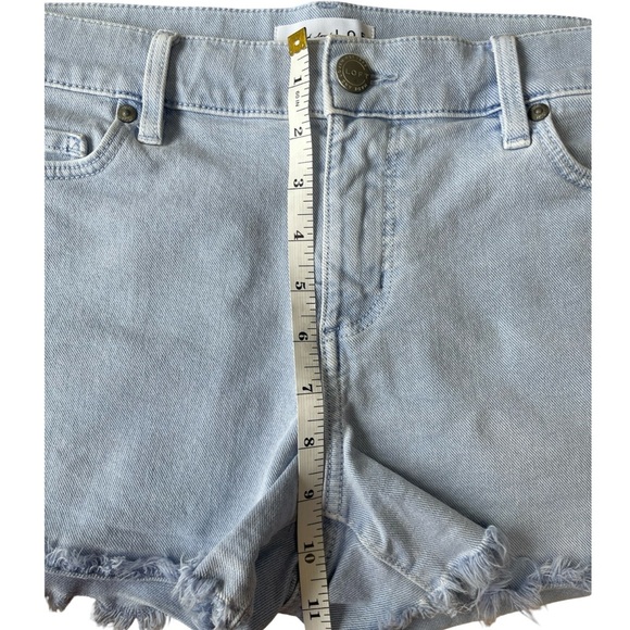 LOFT Light Wash Cut Off Denim Shorts – Frayed Hem, Stretchy, Size 8 (29) - Picture 6 of 10